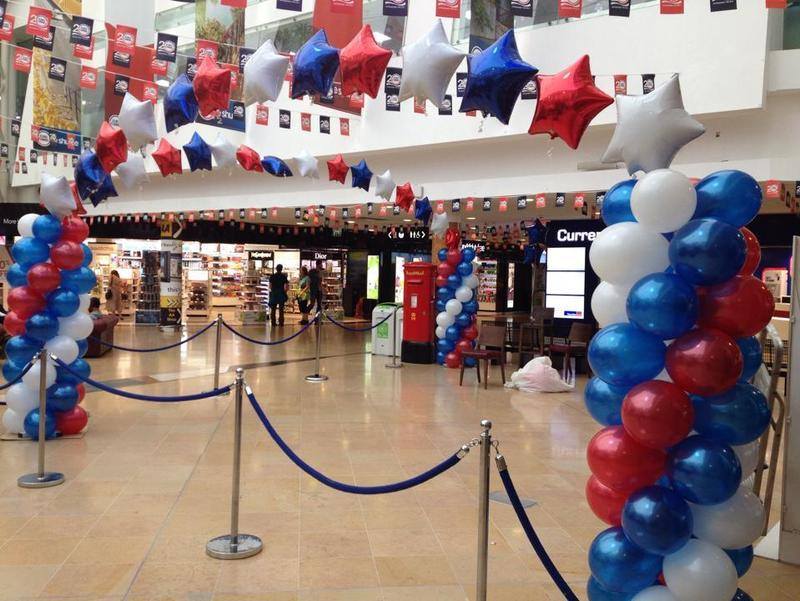 euro tunnel balloon arches