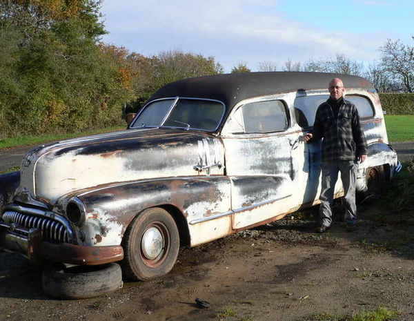 my first glimpse of the hearse