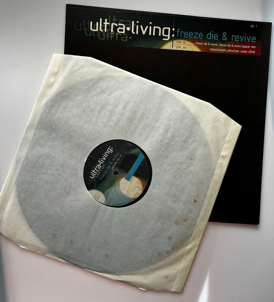 Ultra Living - Freeze die & Revive - 12" promo - Creation Records - ULP 1