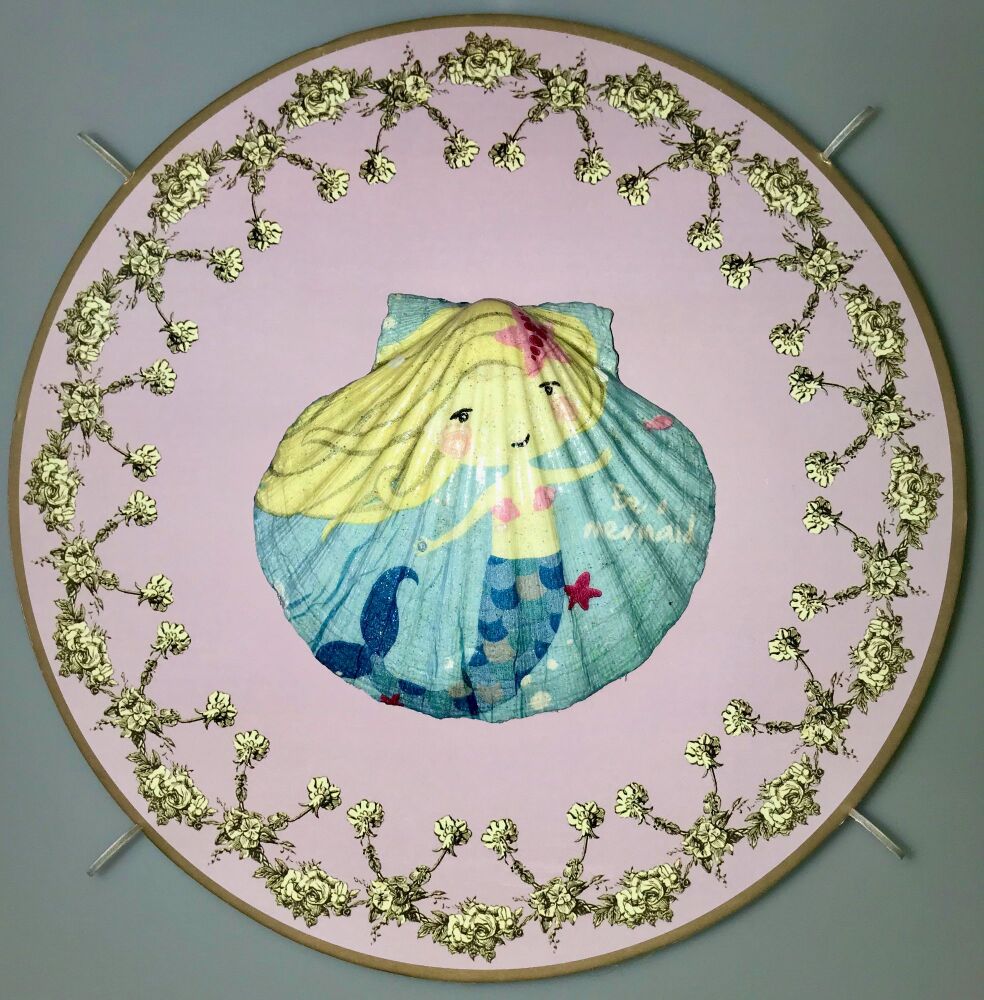 Scallop Shell with Be a Mermaid written with Lovely Mermaid & Sparkle