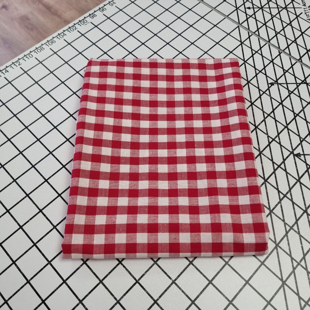 Red Small Cotton Gingham - REMNANT - 103cm x 140cm