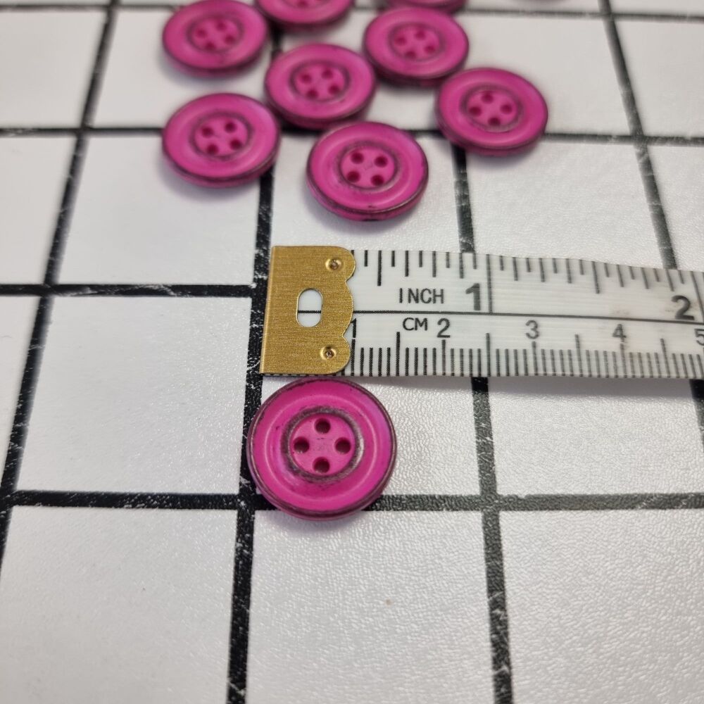 Fuchsia - 15mm 4 Hole Italian Vintage Buttons