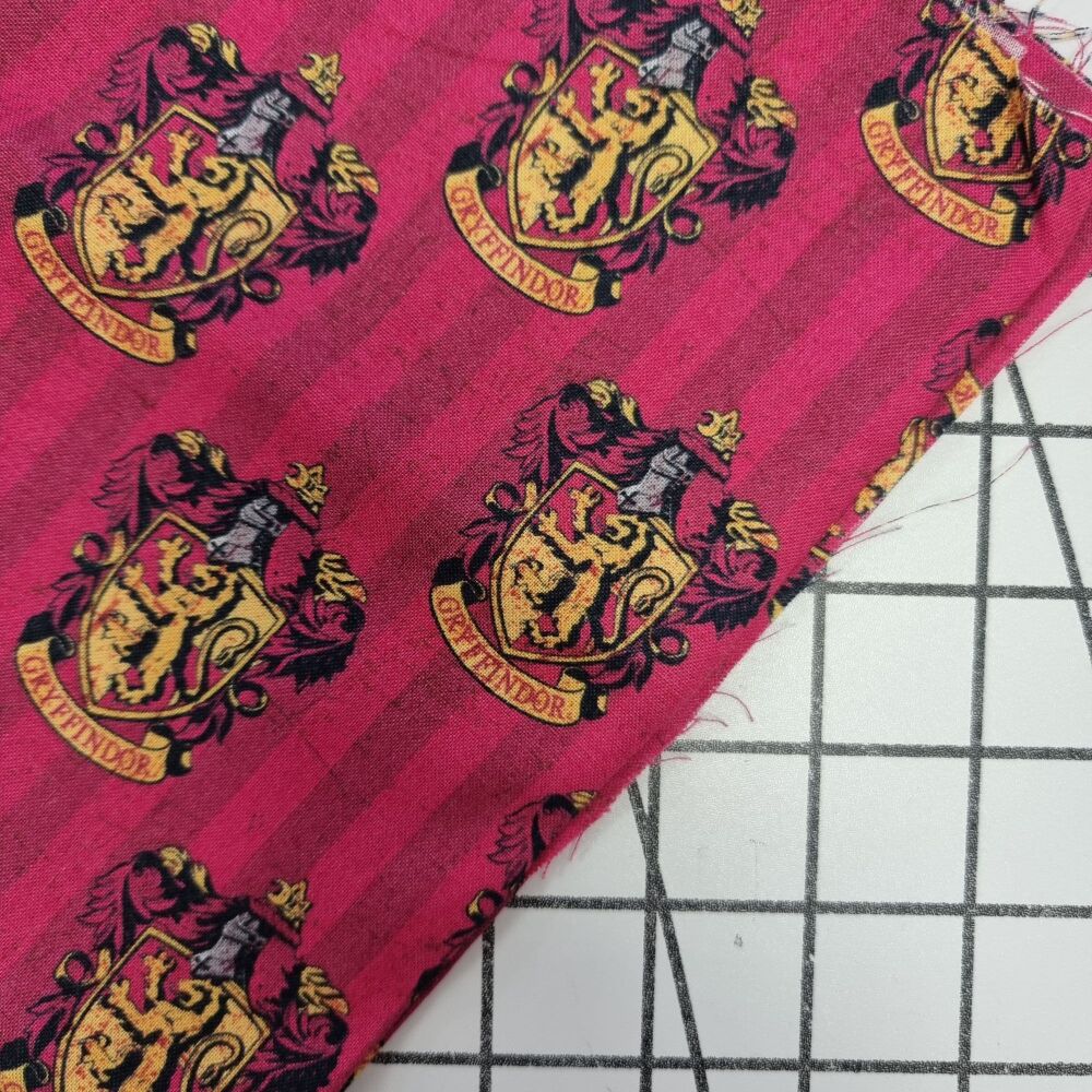 Harry Potter Gryffindor Cotton - FAT QUARTER - 45cm x 55cm