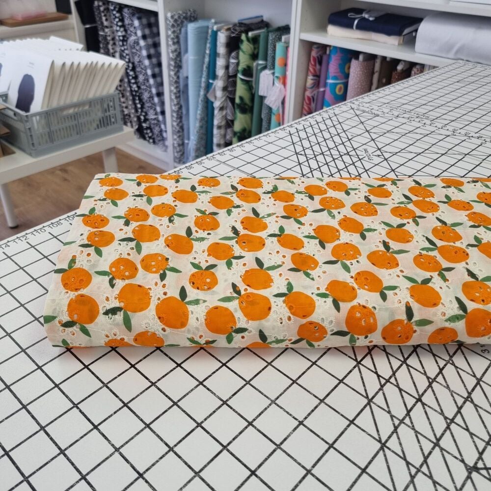 Oranges - Broderie Anglaise
