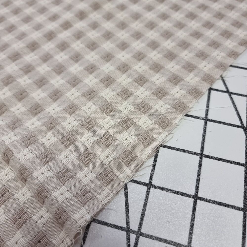 Beige Gingham Cotton Anglaise - REMNANT - 23cm x 140cm