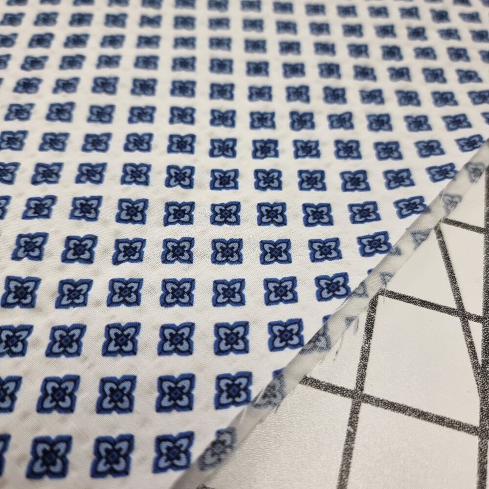 White Ralph Lauren Seersucker - REMNANT - 70cm x 138cm