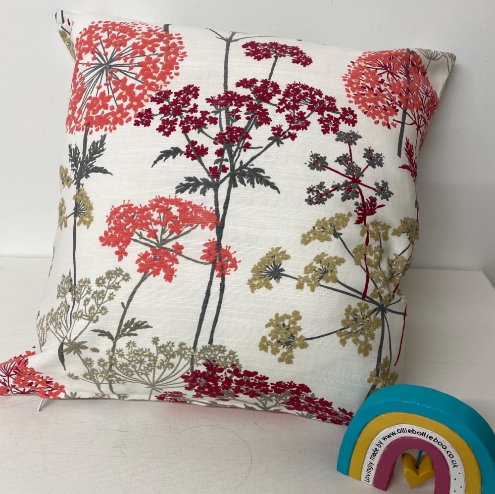 Hedgerow red dandelion Cushion 