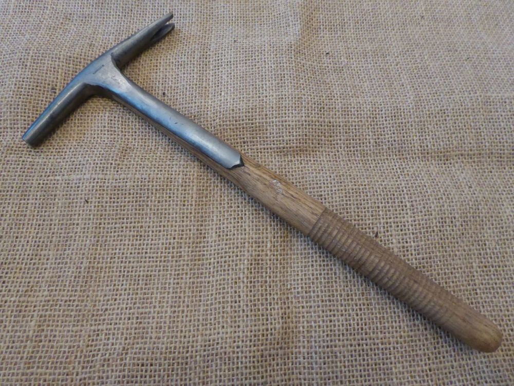 H Brindley Ltd Saddlers Strapped Hammer
