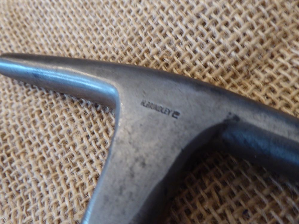 H Brindley Ltd Saddlers Strapped Hammer