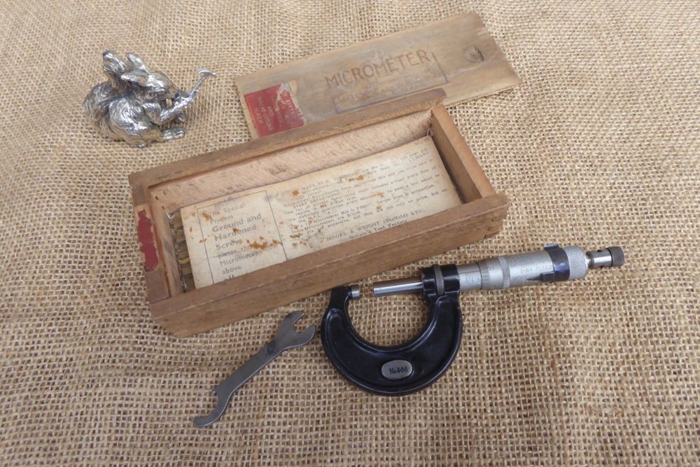 Moore & Wright 0-1" No.965 Outside Micrometer