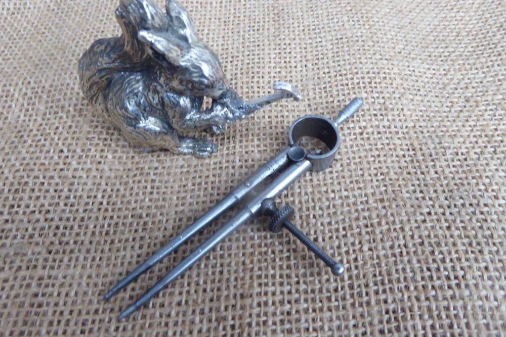Moore & Wright Toolmakers' Round Leg Dividers
