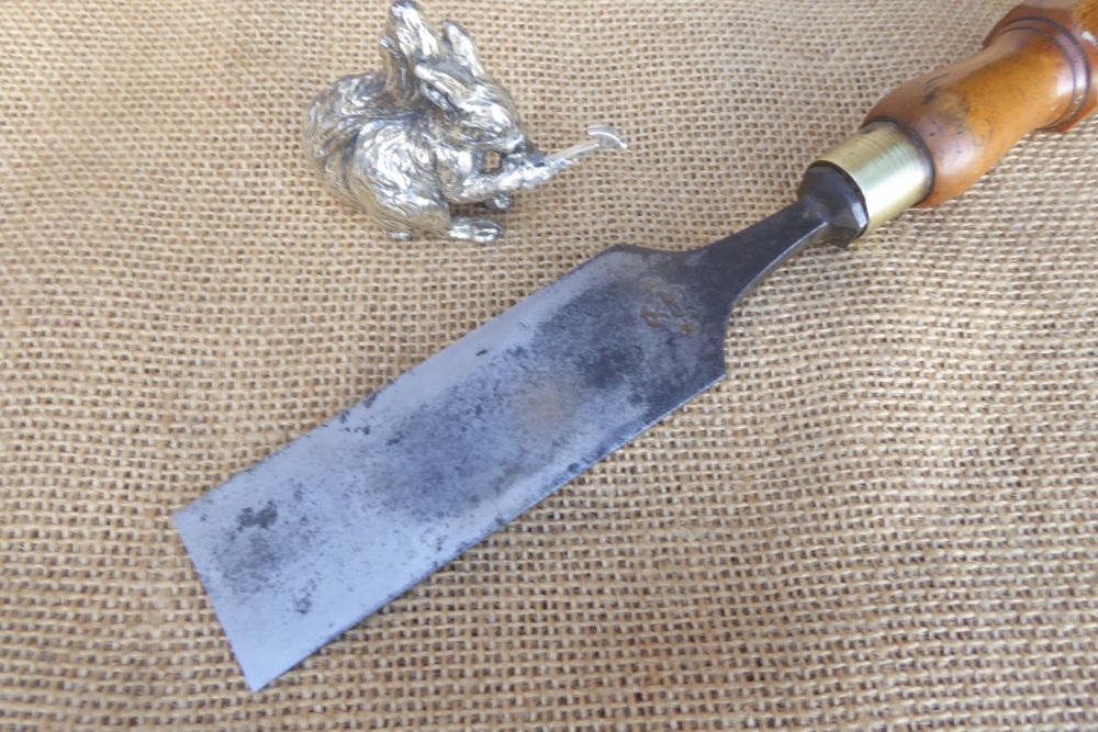 Ward (W & P) 1 1/2" Bevel Edged Chisel