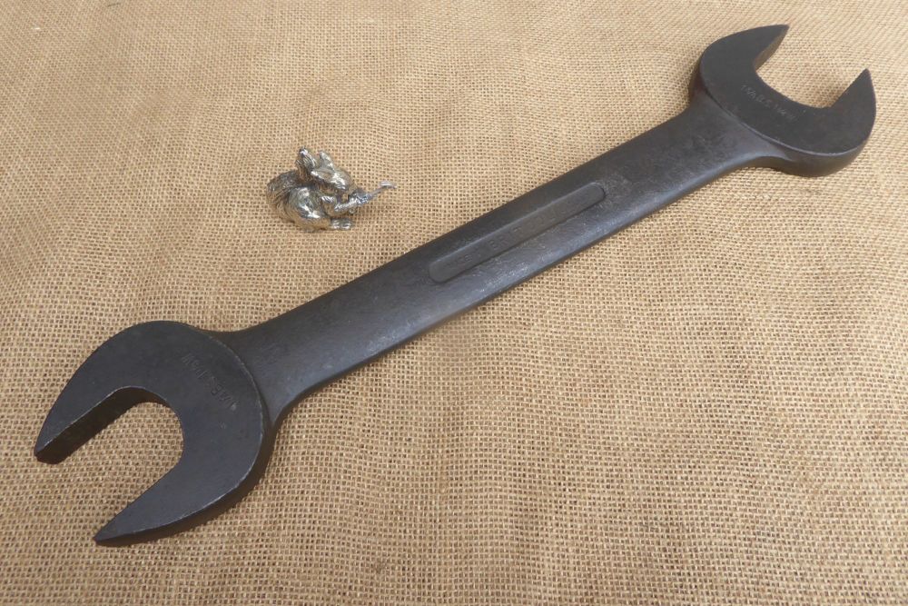 Britool 6J186205 1 1/8W & 1 1/4W Open Ended Spanner - 3.330kg