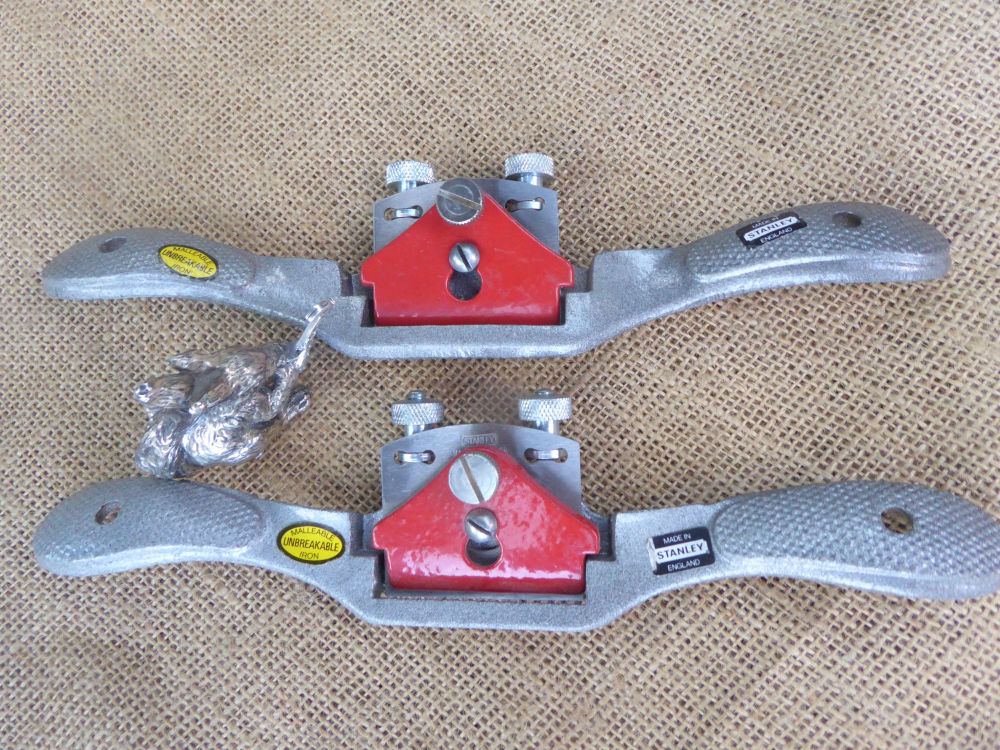 Pair Of Stanley Spokeshaves - Made In England - Curved & Flat
