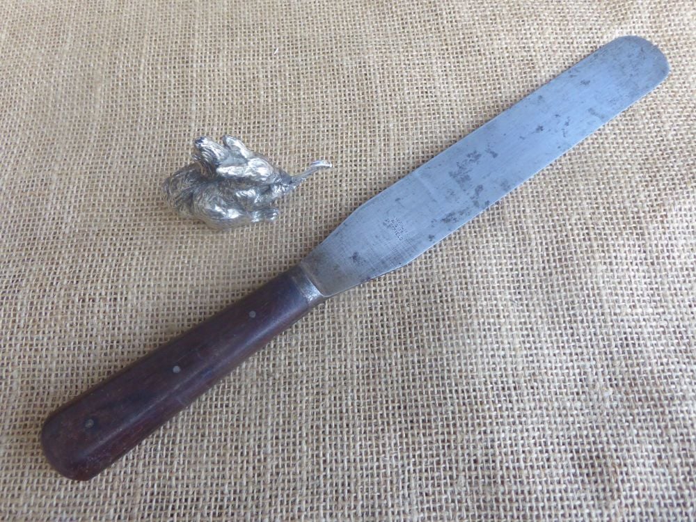 A Wright & Son 8" Palette Knife