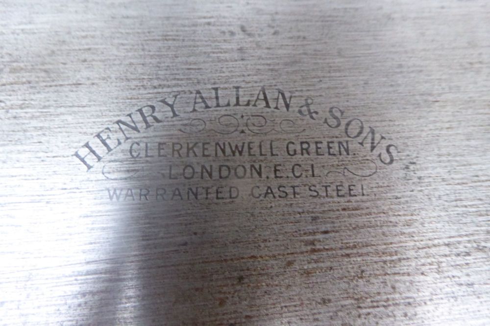 Henry Allan & Sons - Clerkenwell Green - London EC1 - 21 1/2" Crosscut Saw