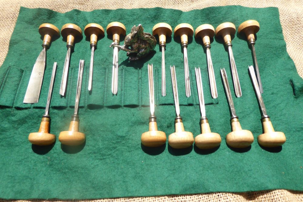 16 x Palm Wood Carving Chisels - 6 Henry Taylor