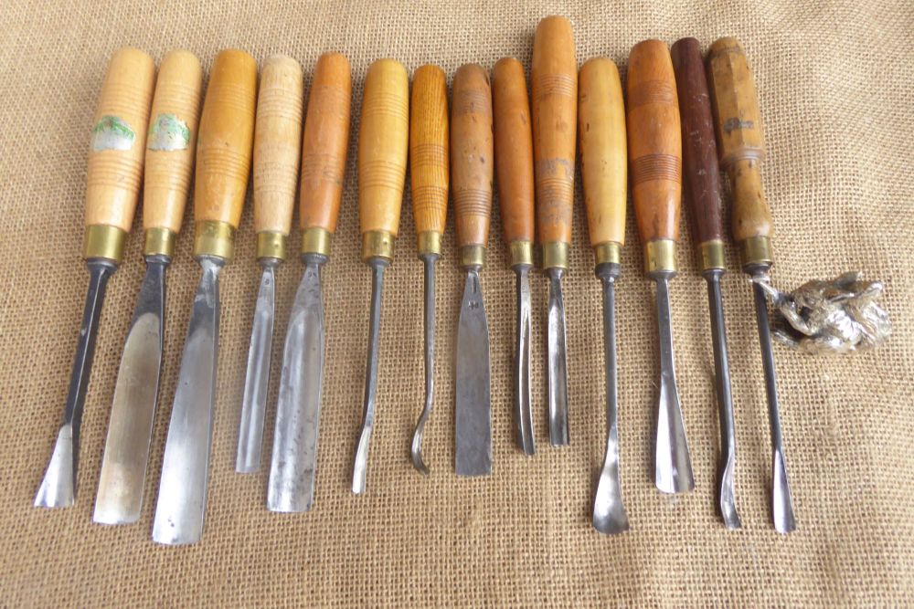 Job Lot Of 14 Carving Tools - Henry Taylor, Herring, Sorby, Marples Etc