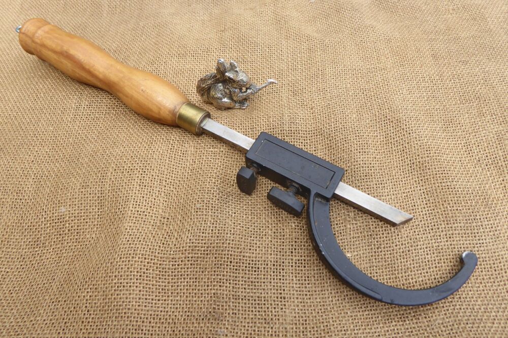 Ashley Iles 3/8" Wood Turning Chisel With A Robert Sorby Sizing Caliper
