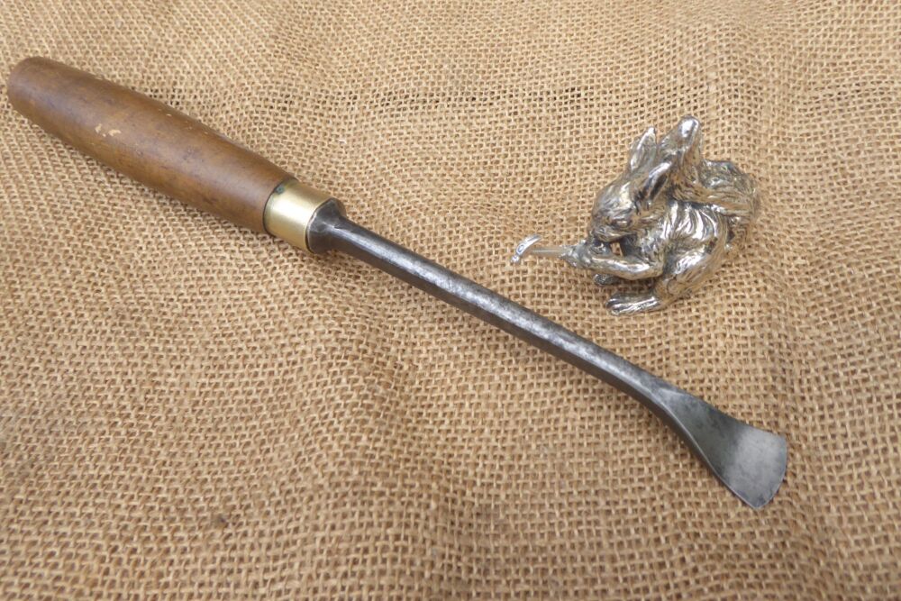 Herring (London) 13/16" Fish Tail Carving Tool