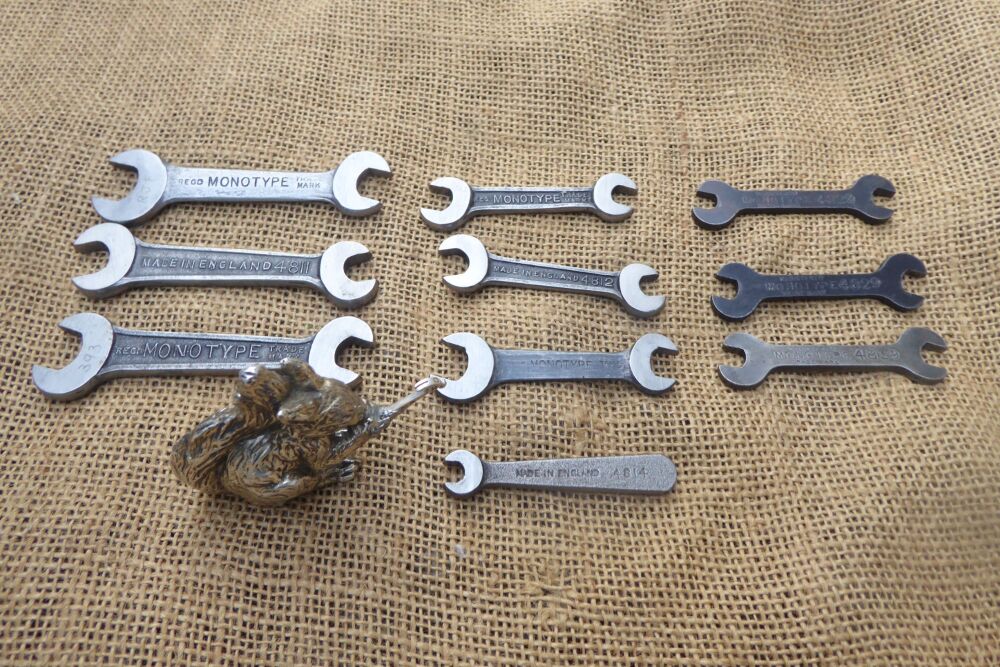 10 x Monotype Spanners - 4811, 4812, 4829, 4814