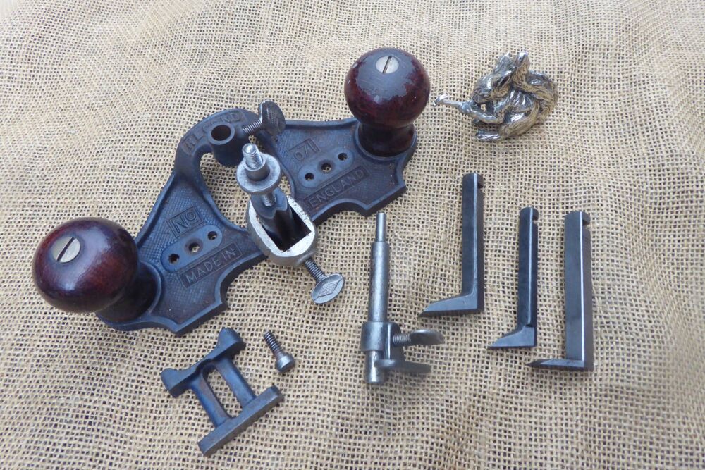 Record No.071 Router Plane With Depth Stop, Guide & Set Of 3 Irons