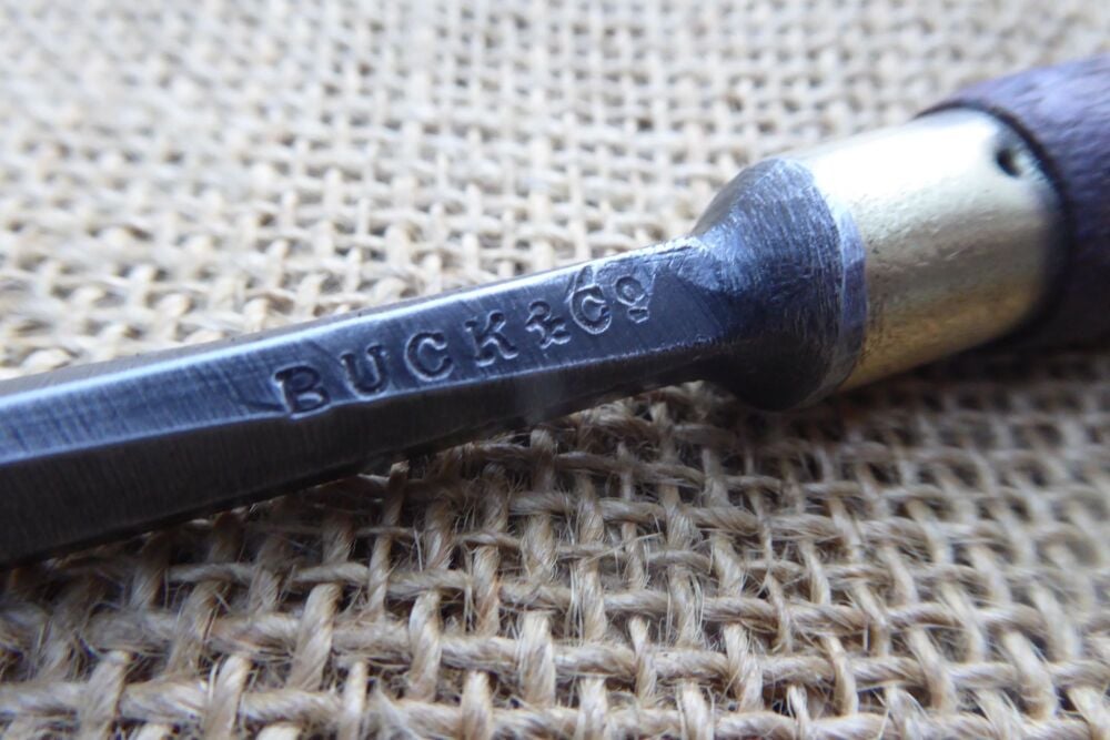 Buck & Co. V Shaped Carving Tool