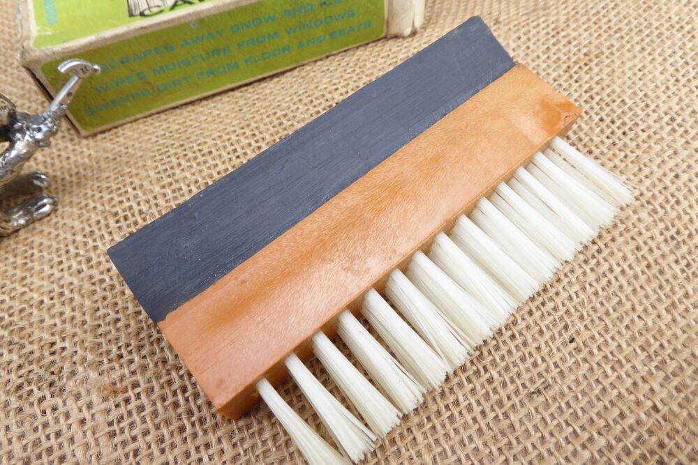 Vintage 3 In 1 Car Brush