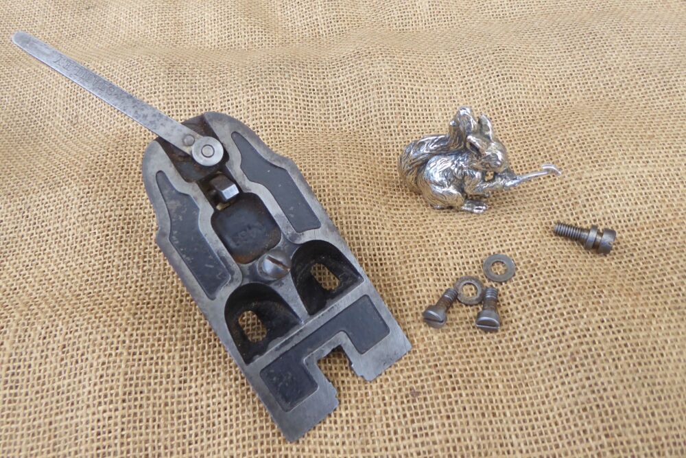 Spares From A Stanley Type 15 (1931-32) No.6 Plane: Frog & Screws