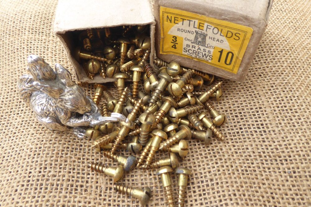 Box Of 140 Nettlefolds 3/4 - 10 Round Head Brass Screws
