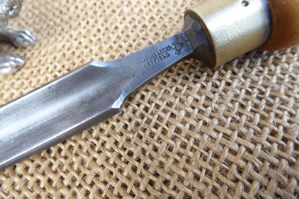 W Marples & Sons 1/2" Gouge - Boxwood Octagonal Handle