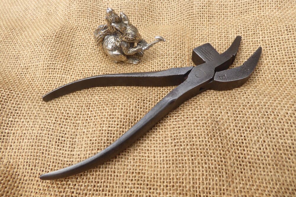George Barnsley Lasting Pliers / Cobblers' Plier
