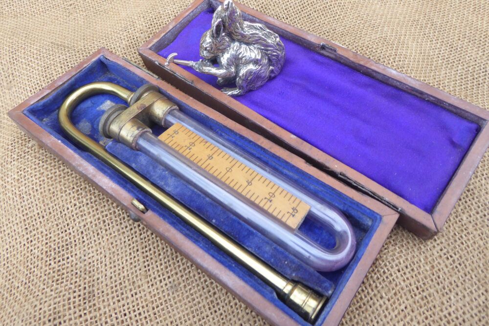 Vintage Pressure Gauge (Vintage Gas Gauge)