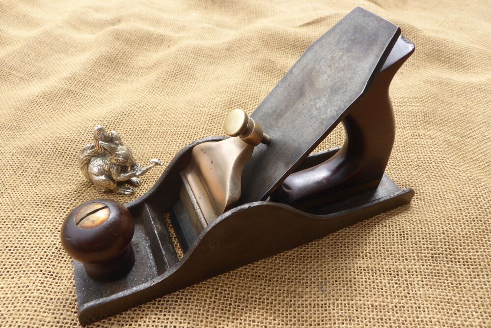 Vintage Heavy Duty Smoothing Plane - Hand Made