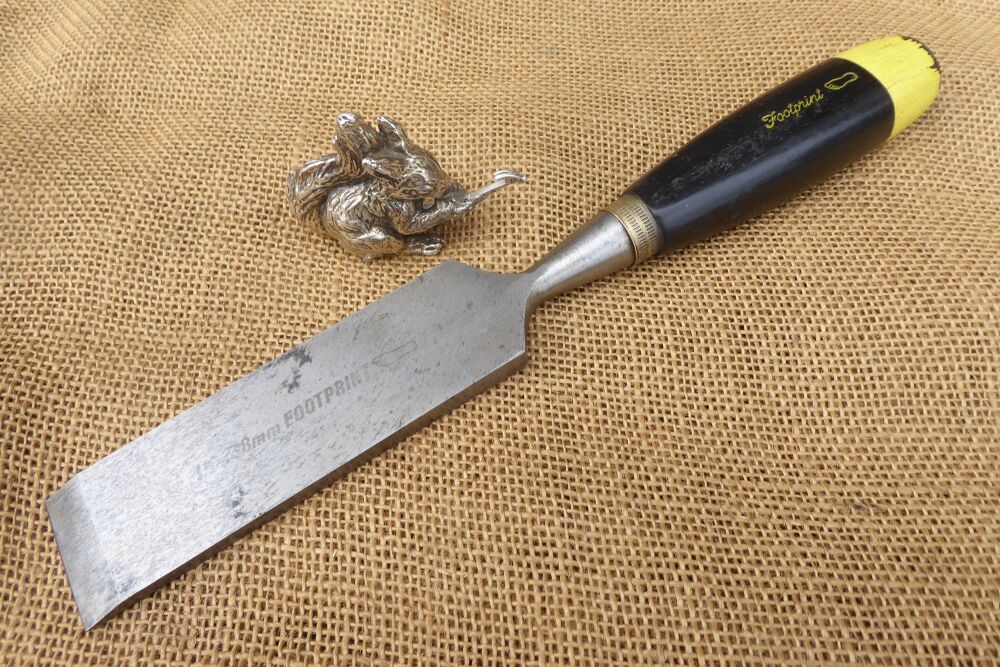 Footprint 1 1/2" / 38mm Firmer Chisel
