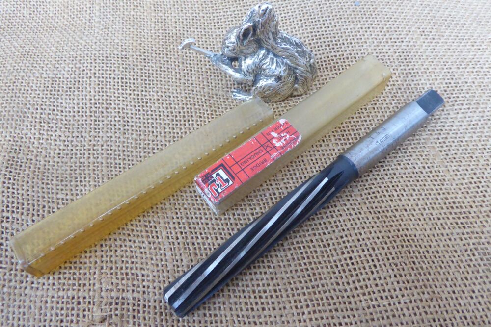 T & J 14mm HSS Hand Reamer