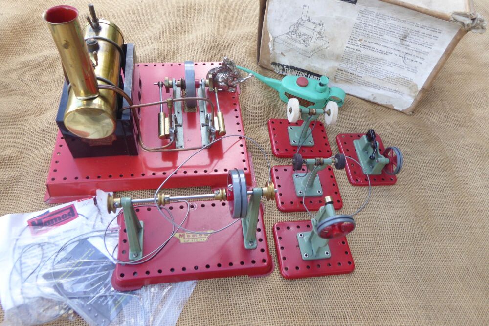 Mamod S.E.3 Steam Engine & Workshop With Mamod Sutcliffe Oiler