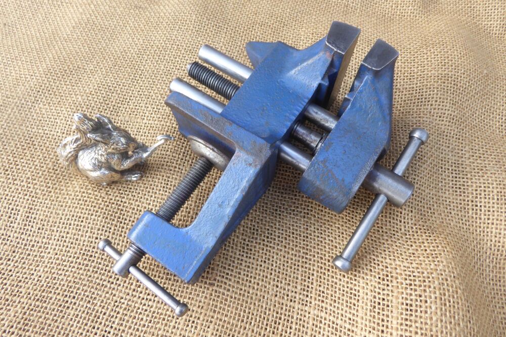 Vintage Record 2 7/8" Width Bench Vice