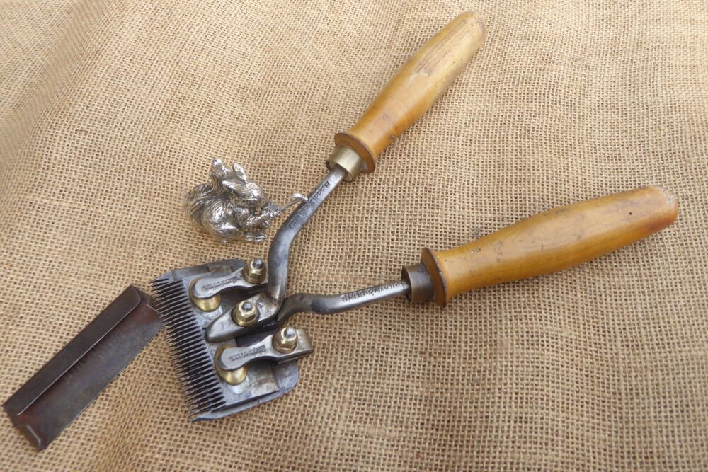 Brown & Sons (Browns Clipper Co.) Grasshopper Clippers