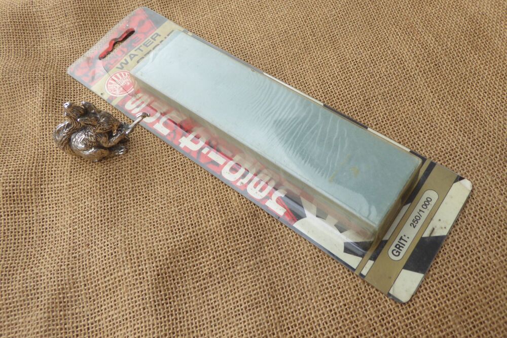 Sun Tiger Deluxe Water Stone - Grit 250 / 1000