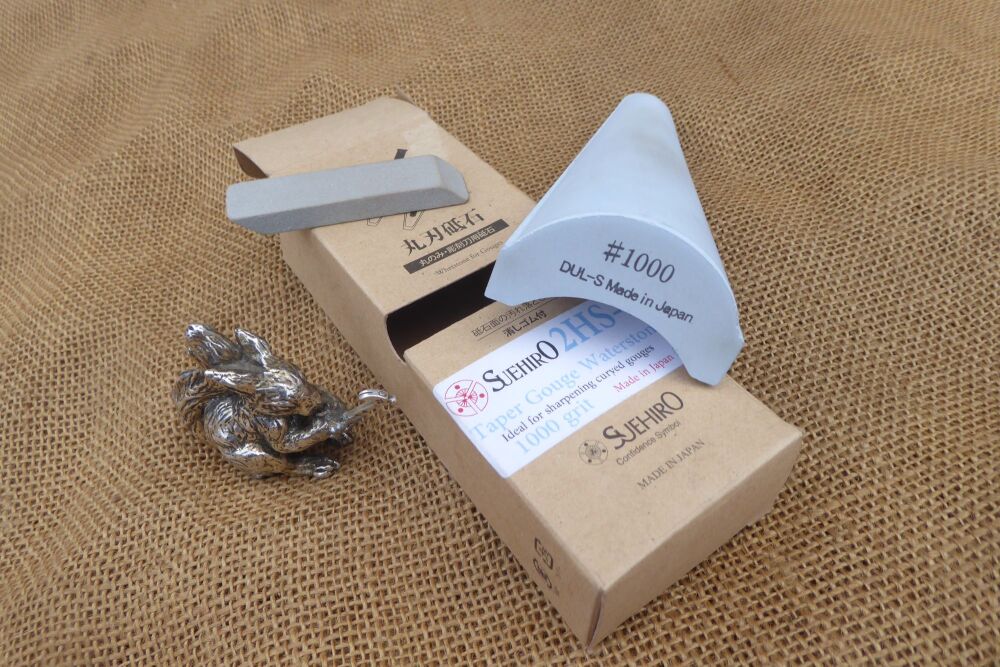 Suehiro 2HS-2 Taper Gouge Water Stone For Curved Gouges - Made In Japan