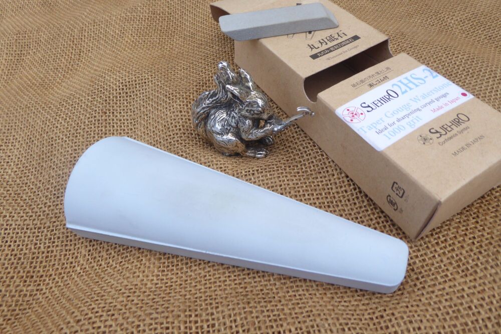 Suehiro 2HS-2 Taper Gouge Water Stone For Curved Gouges - Made In Japan