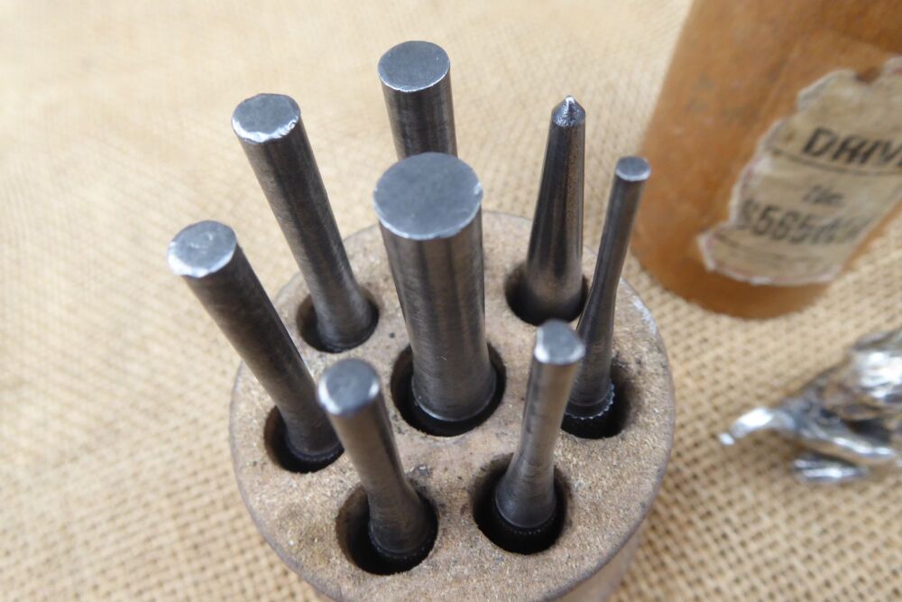 Starrett S565WB Drive Pin Punch Set - 7 Starrett