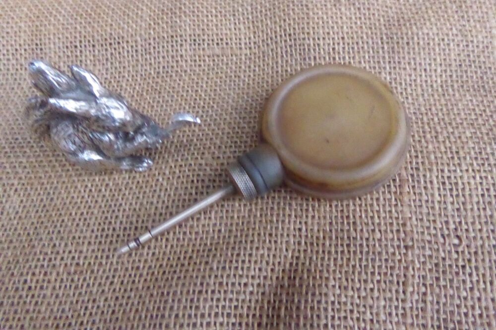 Muller & Co. Valvespout Oiler