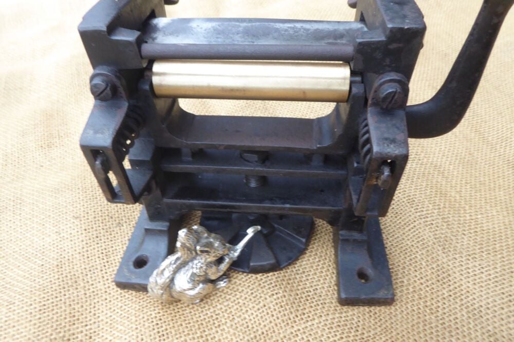 J Dixon Leather Workers' Spring Splitting Machine / Skiving / Skiver