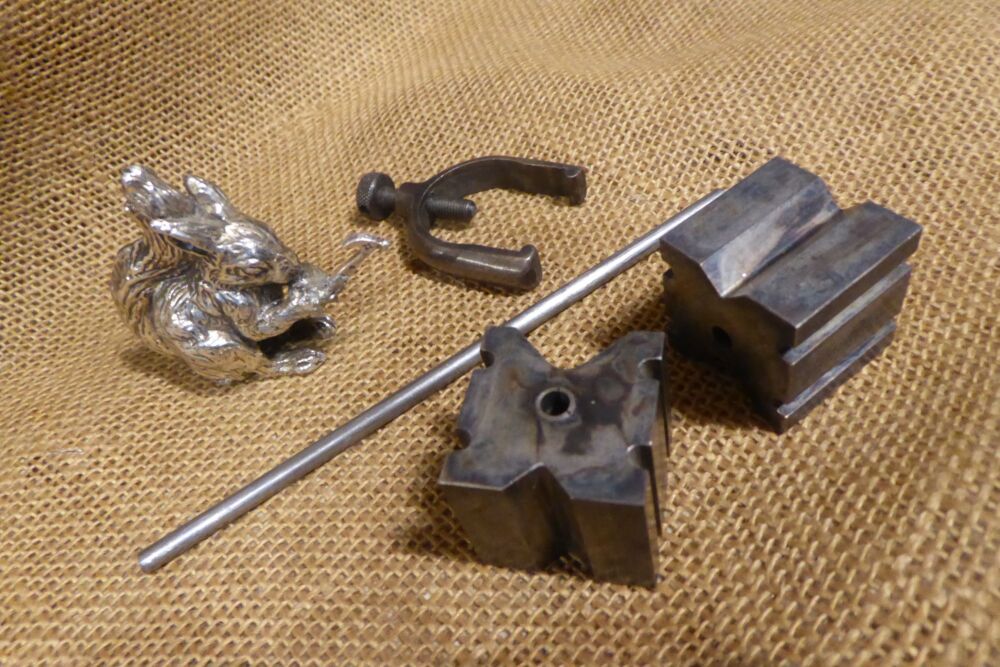 Starrett No.271 Vee Blocks & Rod