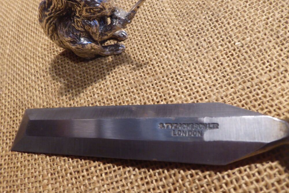 S Tyzack 'Zyto' 1" Bevel Edged Chisel