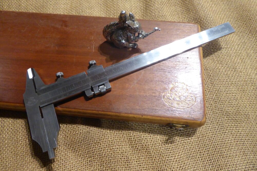 Etalon (Switzerland) 0-180mm / 0-7" Vernier