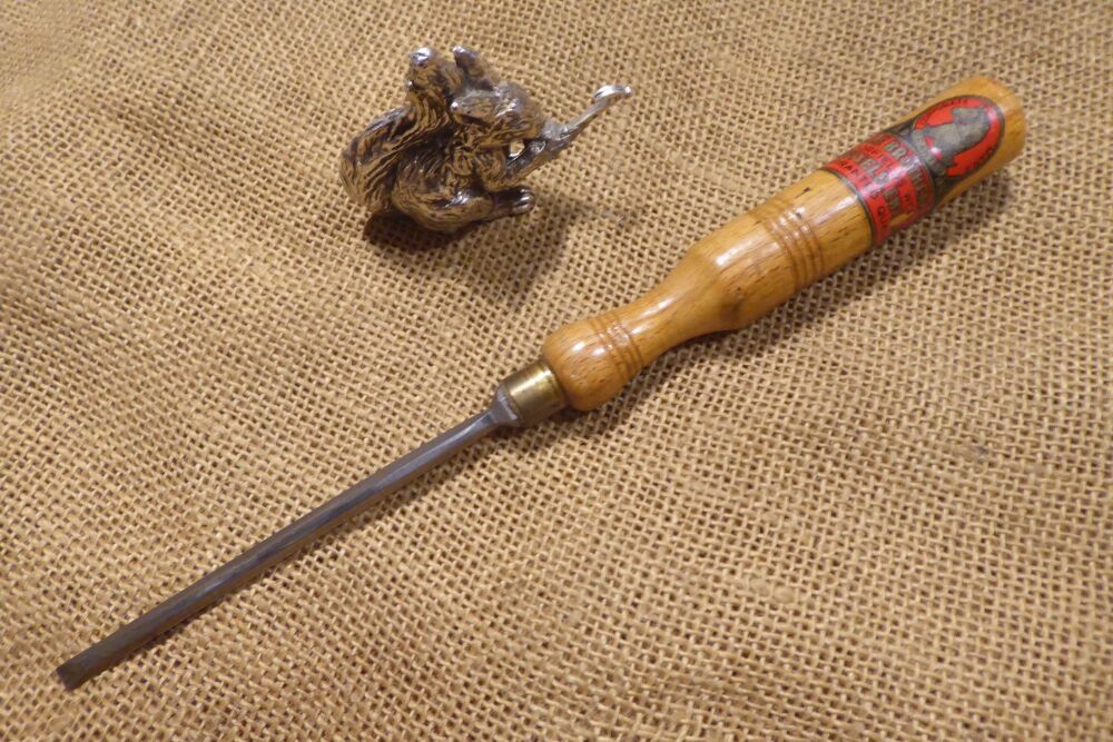 Hale Brothers Ltd (Moorfield Works Sheffield) 7/32" Bevel Edged Chisel