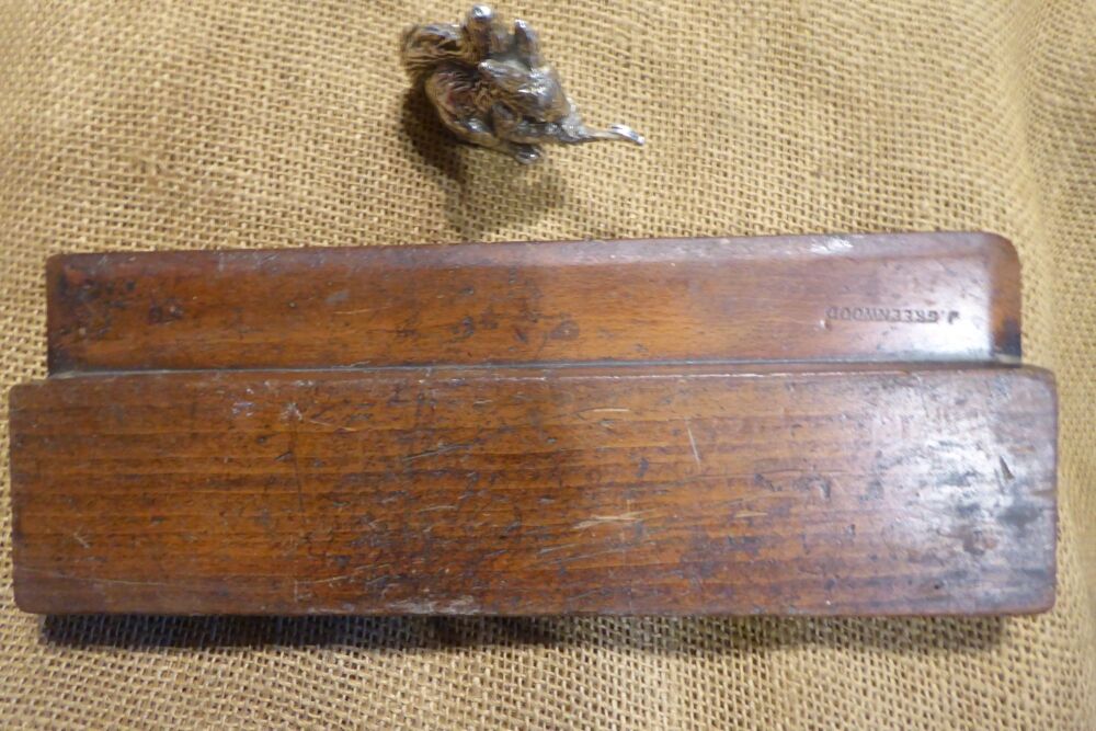 Frederick Willey (Opposite Corn Exchange) Leeds 5/8" Grooving Plane Body